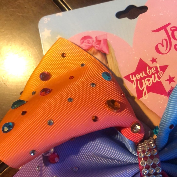 Jojo Siwa Bow - Picture 3 of 4
